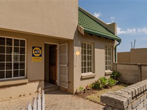 2 Bed Townhouse in Kosmosdal