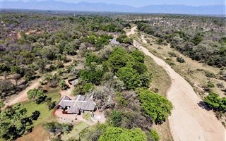 5 Bedroom House in Hoedspruit