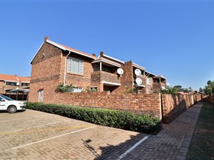 2 Bed Apartment in Clarina