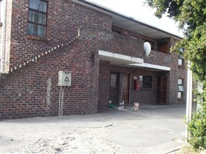 2 Bed Apartment in Klein Begin