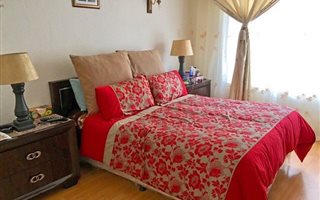 2 Bedroom House in Kensington B