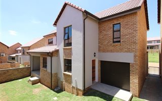 3 Bedroom Duplex in Honeydew