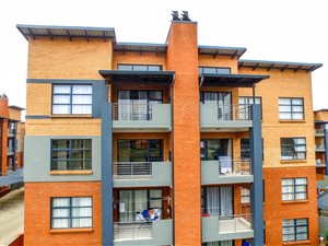 3 Bed Apartment in Ravenswood