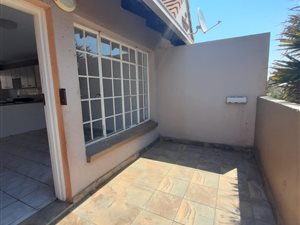 2 Bed House in Isandovale