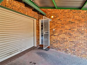 2 Bed Townhouse in Birchleigh