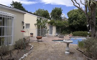 5 Bedroom House in Constantia