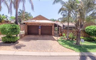 3 Bedroom House in Montana Park