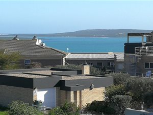 766 m² Land available in Myburgh Park