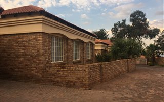 3 Bedroom House in Safari Gardens