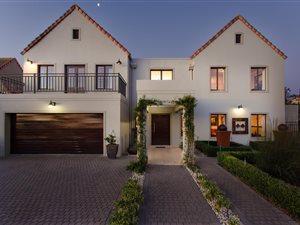 4 Bed House in Boschenmeer Golf Estate