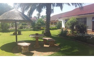 3 Bedroom House in Lourenspark