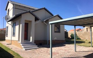 3 Bedroom House in Blue Hills