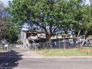 4 Bed Apartment in Arboretum