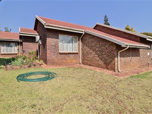 3 Bed House in Rooihuiskraal