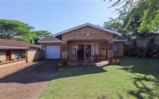 2 Bedroom Simplex in Uvongo