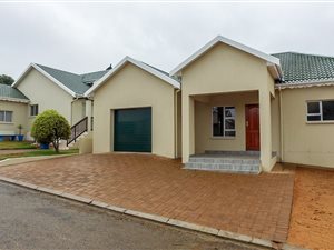 2 Bedroom House in Stilbaai