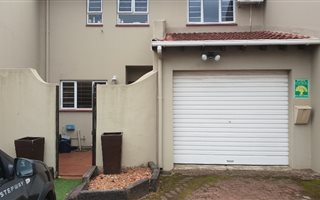 3 Bedroom Duplex in Bluff