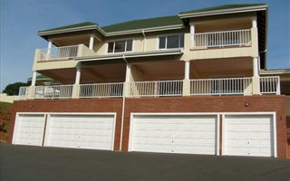 3 Bedroom Duplex in Mt Edgecombe