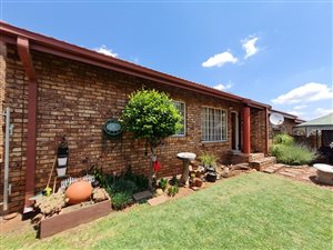 3 Bed Townhouse in Wierda Glen