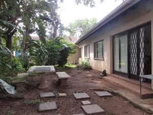3 Bed Simplex in Atholl Heights