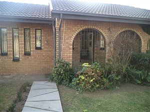 4 Bed House in Mackenzie Park