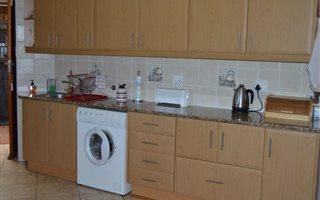 1 Bedroom Garden Cottage in Winston Park