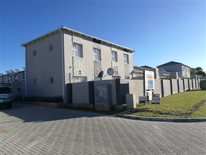 2 Bed Townhouse in Overbaakens