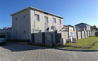 2 Bedroom Townhouse in Overbaakens