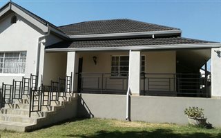 4 Bedroom House in Delarey