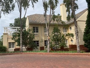 594 m² Commercial space in Bryanston