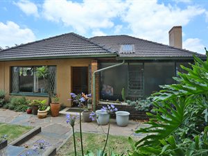 3 Bed House in East Town
