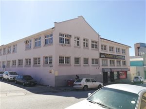 1200 m² Office Space in North End