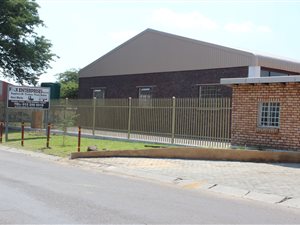 1600 m² Commercial space in Brits