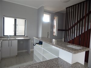 2 Bed Duplex in Hillcrest Central