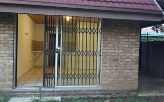 1 Bedroom Garden Cottage in Kempton Park Ext 2