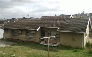 3 Bedroom House in Kwandengezi