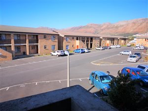 2 Bed Apartment in Fairview Golf Estate