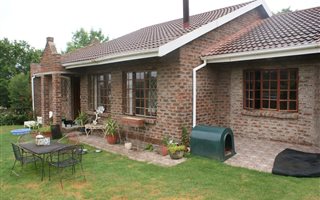 4 Bedroom House in Cathcart