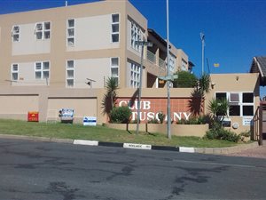 3 Bed Townhouse in Mondeor