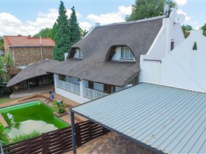 3 Bed House in Marais Steyn Park