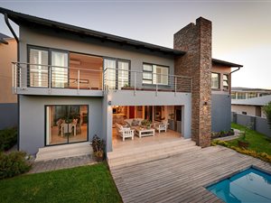 3 Bed House in Waterfall Country Village