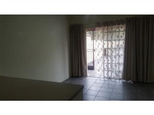 1.5 Bed Garden Cottage in Primrose
