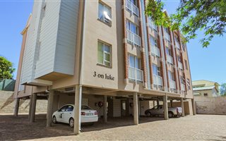 3 Bedroom Apartment in Grahamstown Central