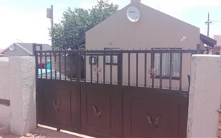 2 Bedroom House in Kagiso
