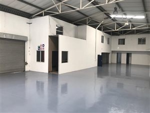 997 m² Industrial space in Fields Hill