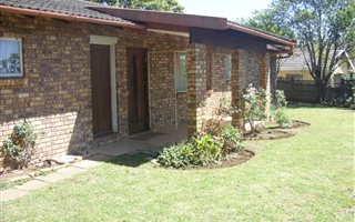 3 Bedroom House in Bisley