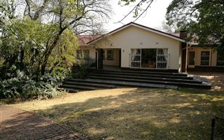 5 Bedroom House in Protea Park