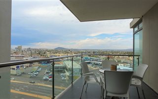 2 Bedroom Apartment in Bloubergstrand