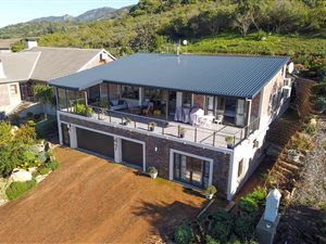 5 Bed House in Northern Paarl