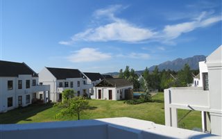 3 Bedroom Apartment in Paradyskloof